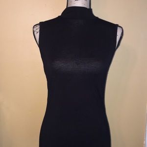 Zenana Outfitters Black Turtle Neck Sleeveless Top